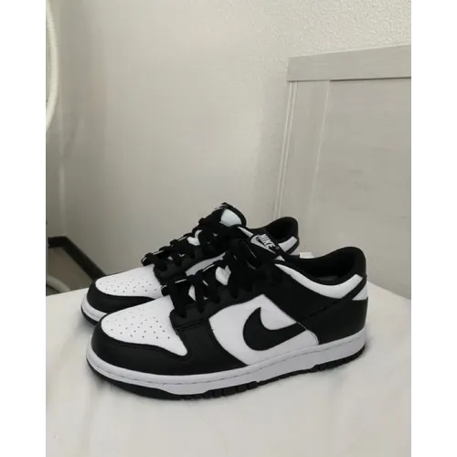 Nike Dunk Beyaz Siyah